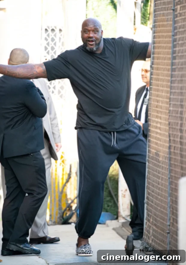 Shaq Eats Frog Live On-Air After TCU-UGA Bet Loss 2 Shaq Honors Bet, Eats Frog Legs on NBA on TNT