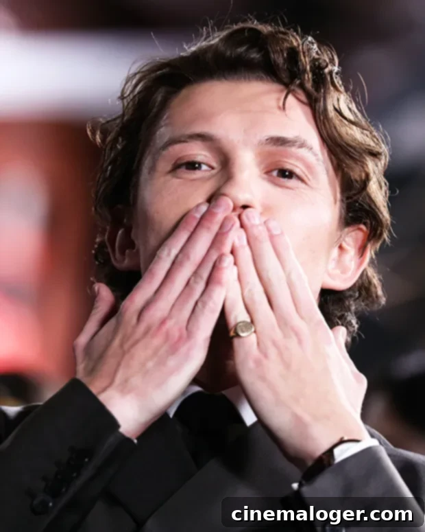 Zendaya Flashes Ring With Tom Holland's Initials 2 Tom Holland