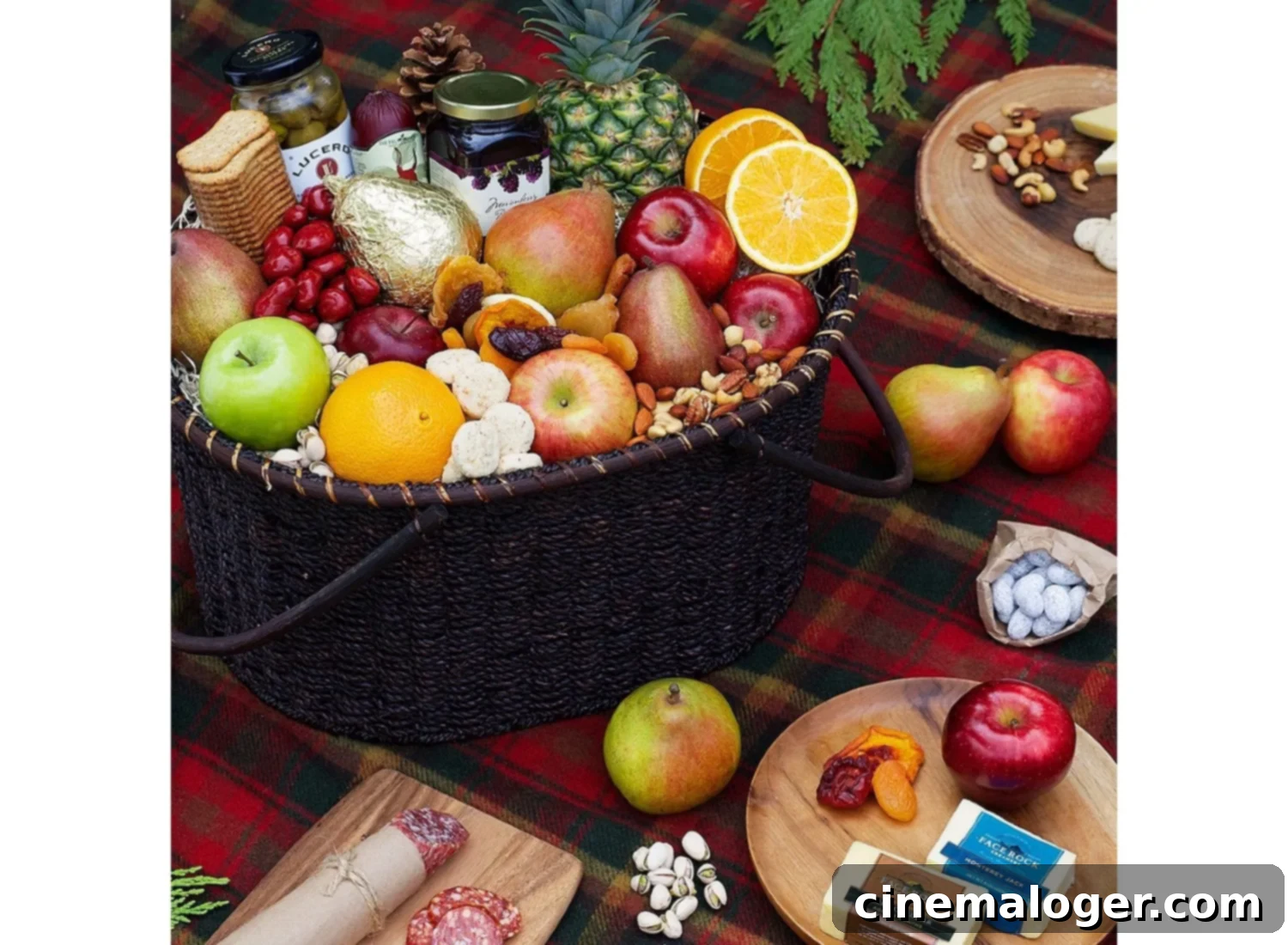 2023's Premier Gift Boxes: Perfect for Any Celebration 3 The Fruit Company Season's Bounty Fruit Basket