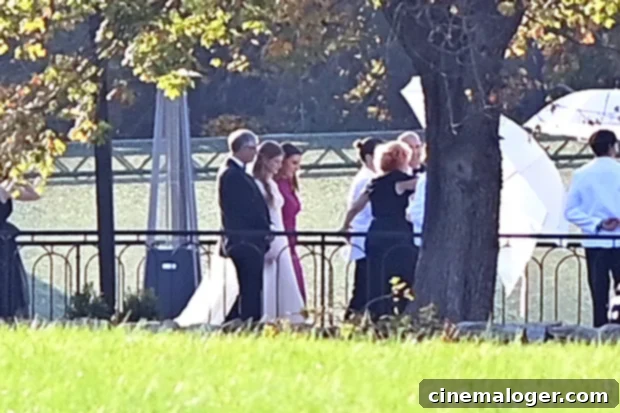 Gates Parents Reunite to Mark Jennifer's Master's Achievement 2 Bill and Melinda Gates with their daughter Jennifer at her wedding.