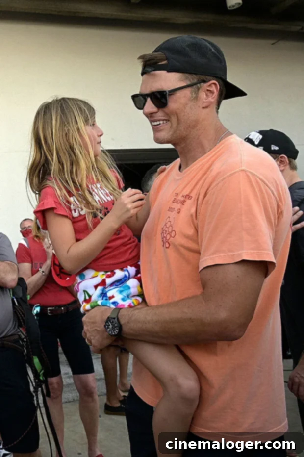 Future All-Pro? Tom Brady Teaches 10-Year-Old Daughter Vivian the Game 2 Tom Brady, Vivian Brady
