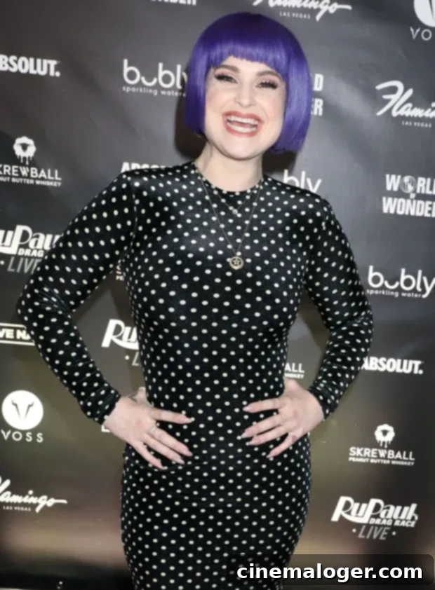 Kelly Osbourne's Sparkly Post-Baby Comeback 2 Kelly Osbourne