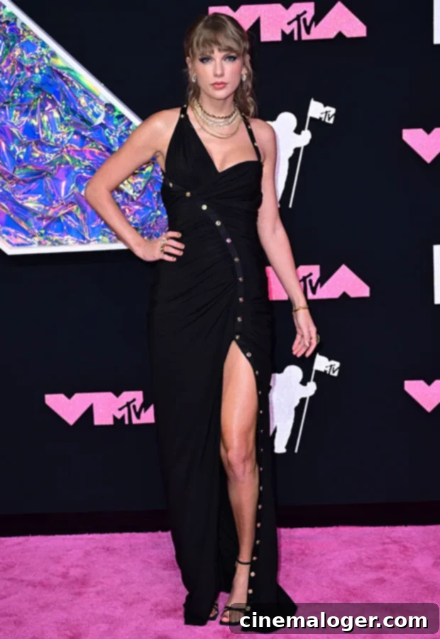 Taylor Swift's Daring Black VMA Arrival 2 Taylor Swift
