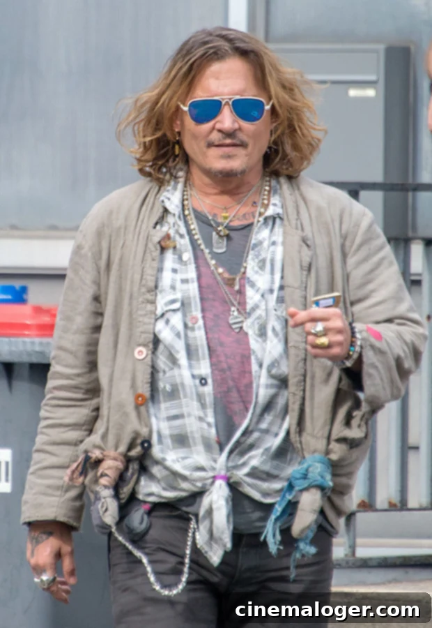 Schitts Creek Star Emily Hampshire Apologizes After Backlash For Depp Heard Costumes 3 Johnny Depp