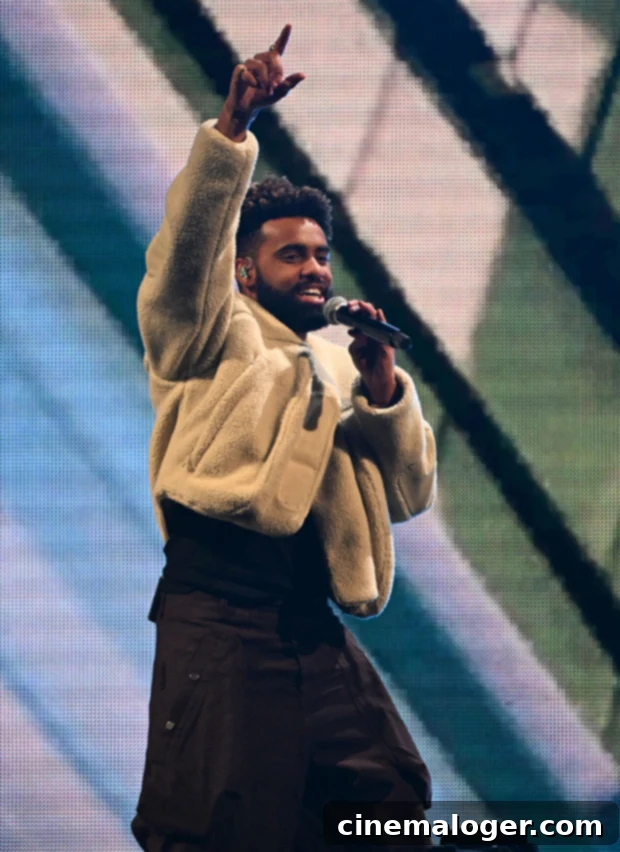 Paul Russell: 5 Key Details About the Viral TikTok Star 2 Paul Russell performing