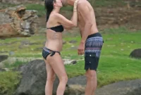 Kristen Wiig’s Hawaiian Getaway: Romance in Paradise